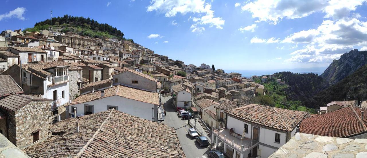 Bed and Breakfast Antica Dimora Palazzo Rovitti à Cerchiara di Calabria Extérieur photo
