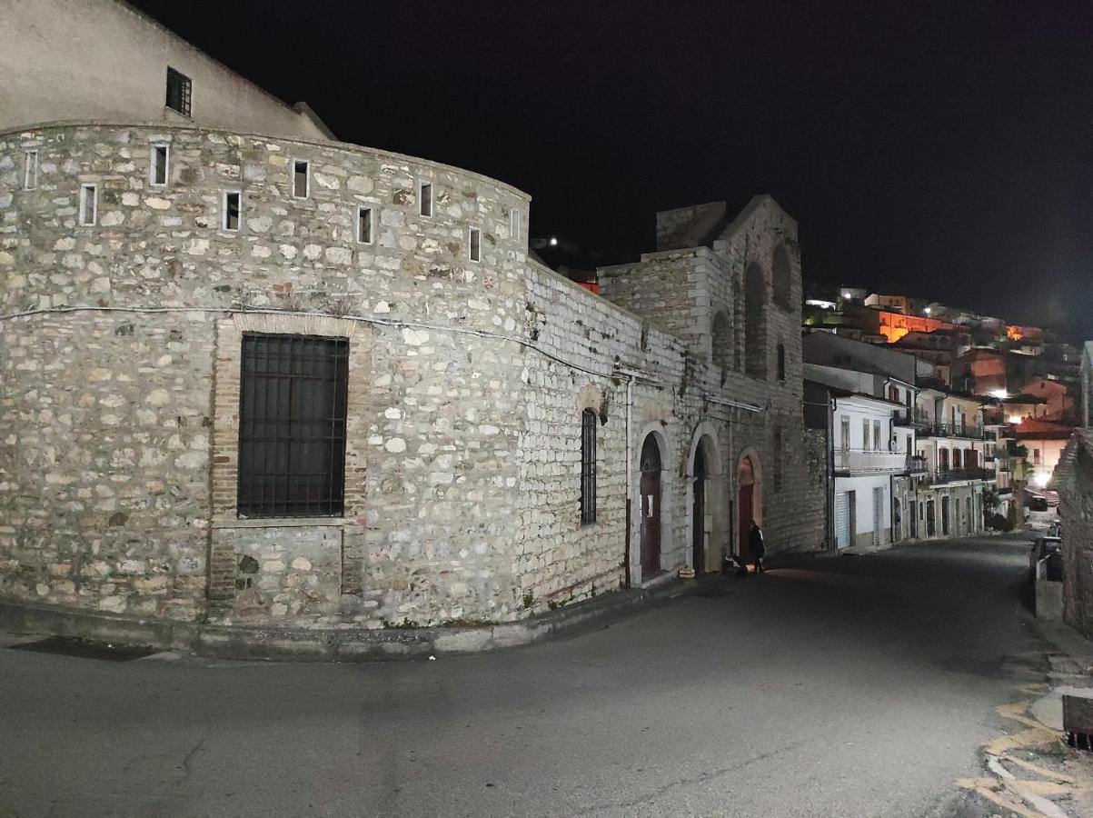 Bed and Breakfast Antica Dimora Palazzo Rovitti à Cerchiara di Calabria Extérieur photo